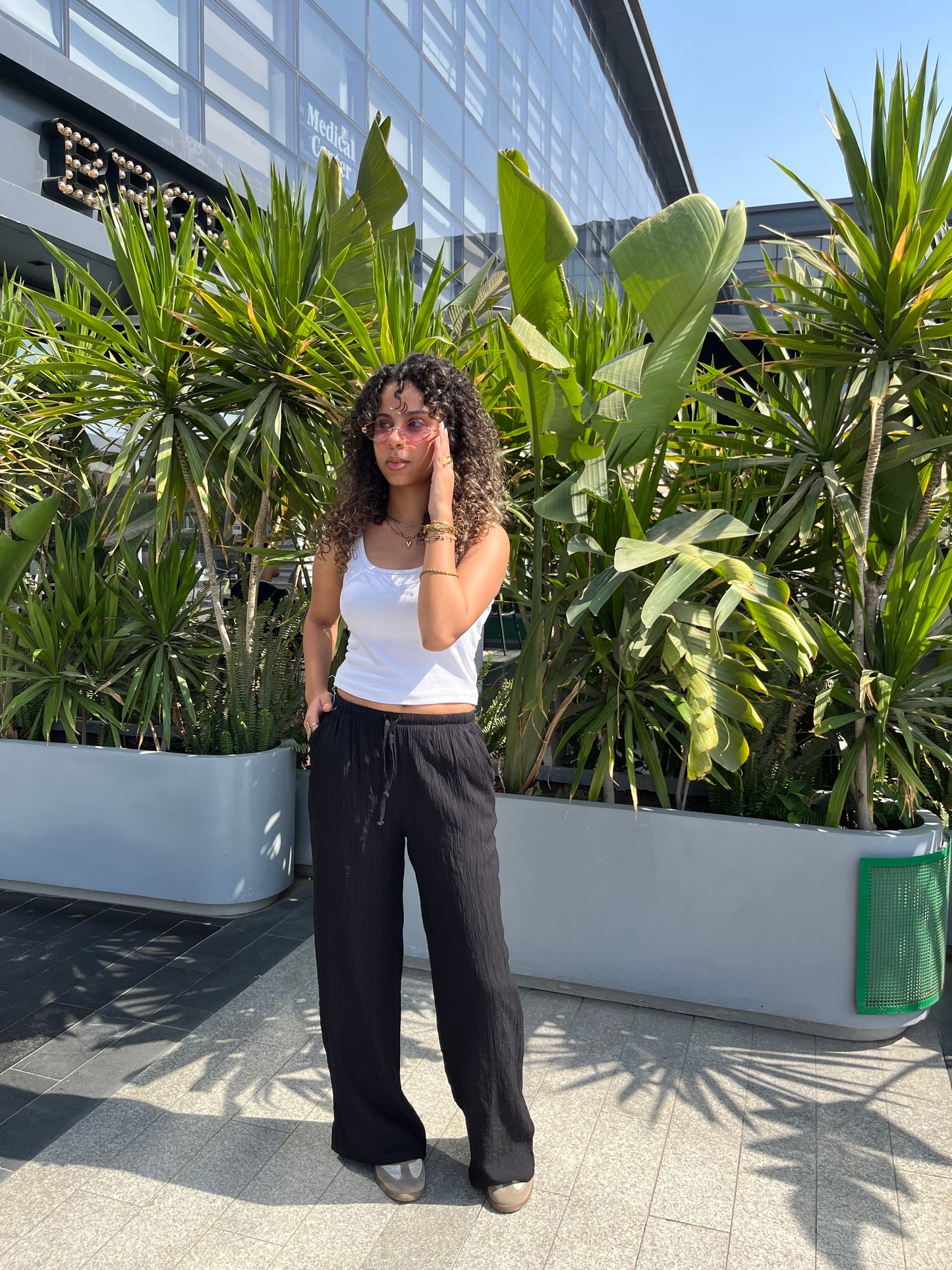 Wide-Leg Trouser