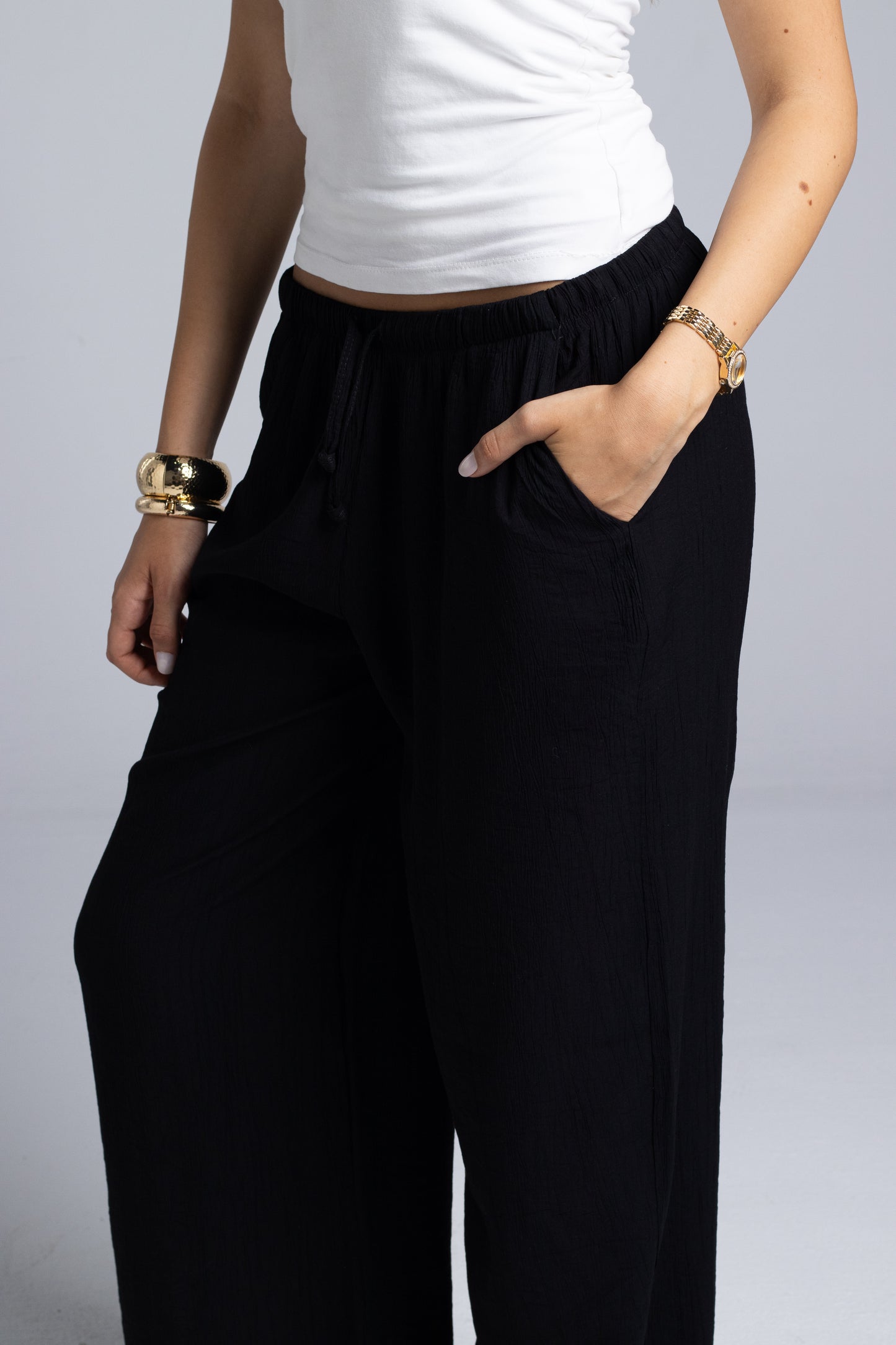Wide-Leg Trouser