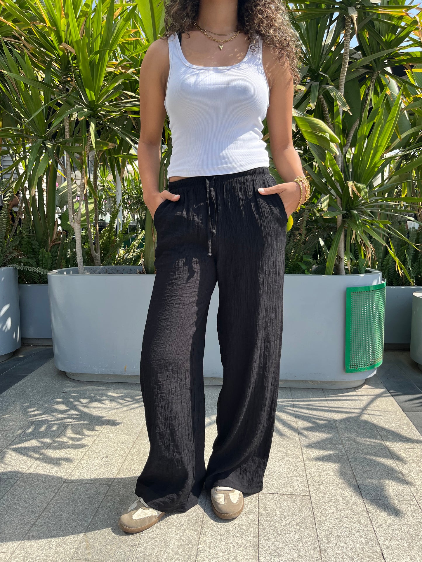 Wide-Leg Trouser