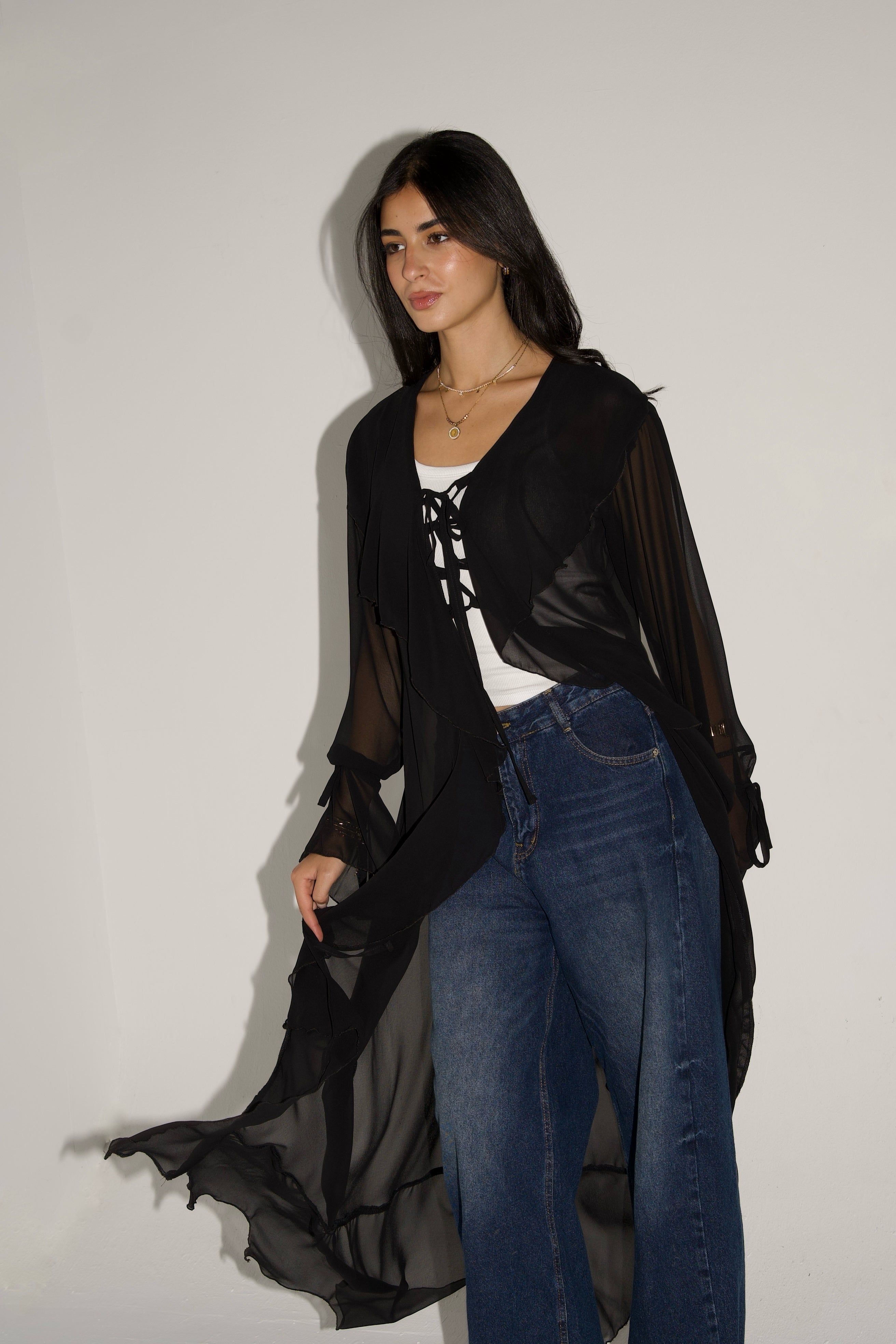 Ruffles cardigan in black
