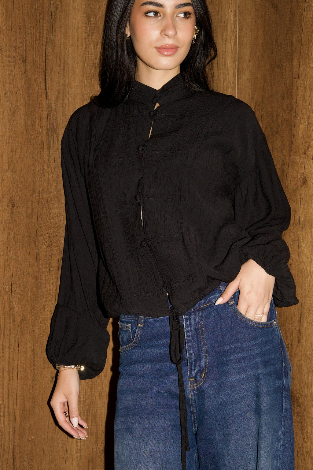 Mandarin Top in black